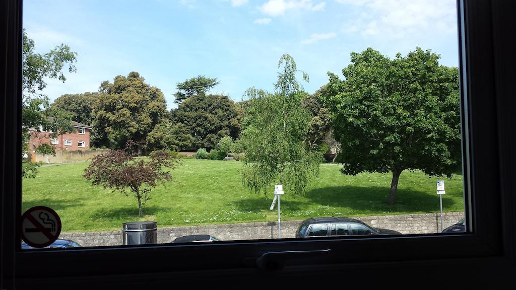 Gray'S Inn Cowes  Zewnętrze zdjęcie